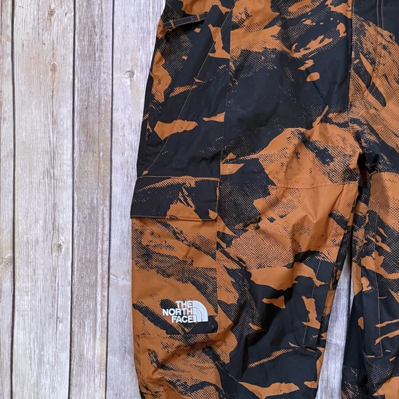 The North Face Men’s Freedom Bib Winter Ski Waterproof Pants - Picture 6 of 15